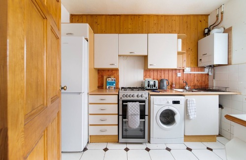 Luton House | Two Bedroom House in Luton