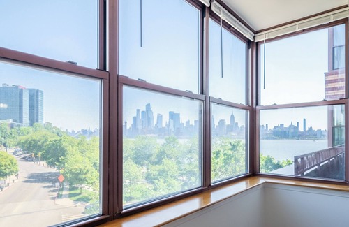 Hoboken Apartment | Two Bedroom in Hoboken, Quick Access to NYC
