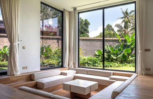 Melayang Villa | Two-Bedroom Luxury Pool Villa Agat Garden View