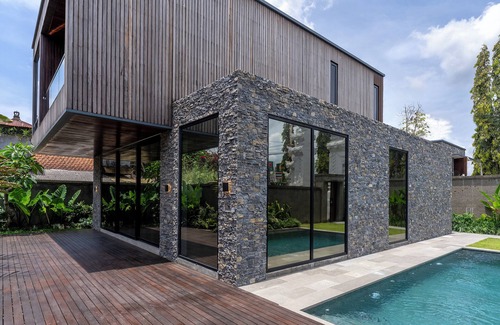 Ubud Villa | Two-Bedroom Luxury Pool Villa Onyx Garden View
