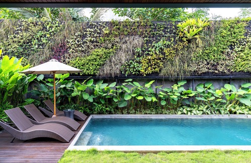 Ubud City-Centre House | Two-Bedroom Luxury Pool Villa Carnelian Jungle View