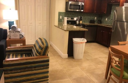 Pompano Beach Resort | Two Bedroom Pool View, Luxury Condo, Pompano Beach, Florida (3331195)