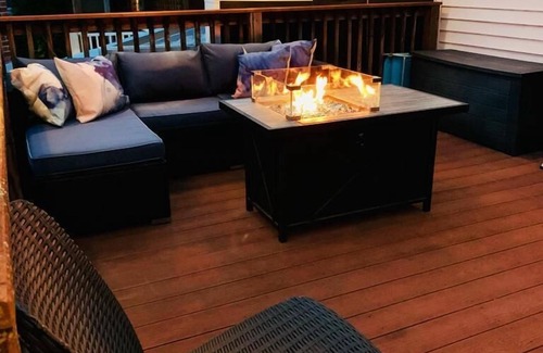 Federal Hill House | Two bedroom retreat near Baltimore Inner Harbor