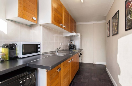 Canonbury Apartment | Two Bedroom Sunrise Apartment Balcony Centrl Angel