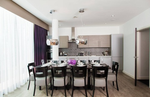 RopeWalks Apartment | Two-Bedroom Super Luxe Apartment 8 (Sleeps 10)