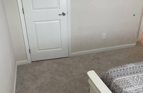 Fort Mill House | Two bedroom town house for R B&B rent near Carowinds waterpark and ride