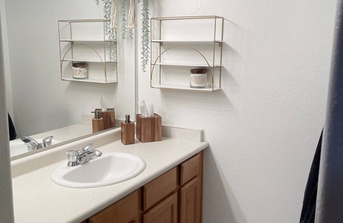 Chandler Condo | Two bedroom two bath condo located in a lake community