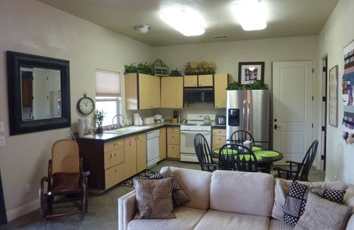 St. George Apartment | Two bedroom, Two Bath Fully Furnished Apartment with full kitchen and laundry