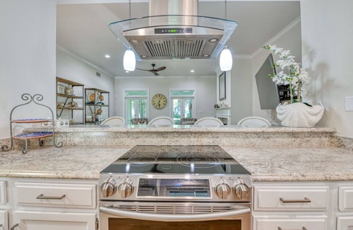 Murrells Inlet House | Two-Bedroom, Two-Bath, Single-Story Cottage Located in Wachesaw Plantation