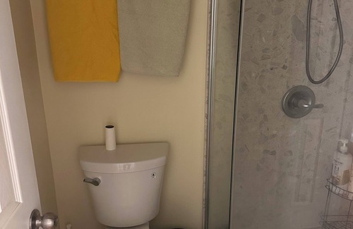 Golden Gate Condo | Two bedrooms with private bathrooms by Golden Gate Park & Ocean Beach