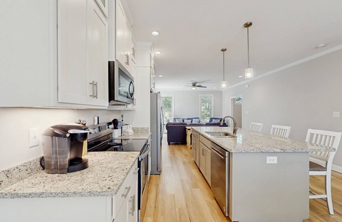 Morehead City House | Two bright townhomes in the heart of the action with fast WiFi, W/D & balcony