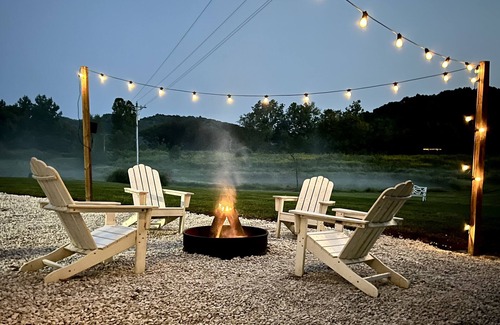 Logan Cabin | Two cabin property! Great for Groups! Amazing views and sunsets!
