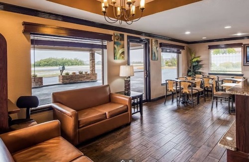 Decatur Hotel | Two Convenient Room Located at I-28 | Outdoor Pool & Free Parking