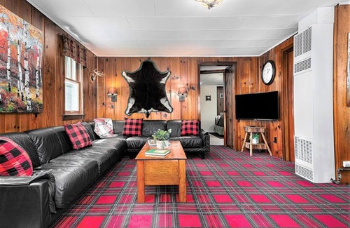 Cheboygan Cottage | Two Cottages by Mullett Lake - Sleeps 12