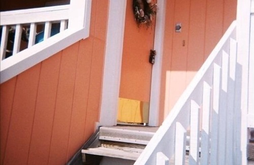 North Carolina Coast Condo | Two Decks; Ocean and Pool Views from Third Floor; Walk to Pier