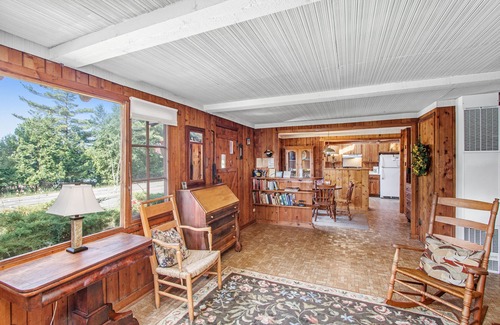 Lake Township Cottage | Two Dog-Friendly Guest Cottages with High-Speed WiFi and Private Beach Frontage