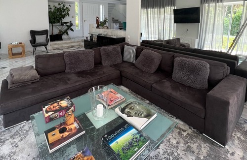 Kavouri Villa | Two floor Villa with garden in Vouliagmeni-Voula