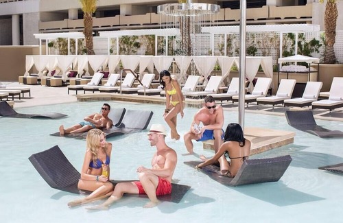 Las Vegas Hotel | Two Full Room at a Hotel