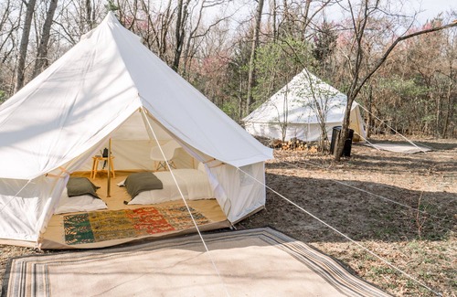 Kansas City RV Rental | Two Glamping Suites In Secluded Sanctuary | Sleeps 8