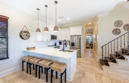 Villa Lago House | Two Golf Carts ~ Golf Course Views ~ Community Pool