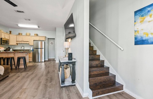 Gulfport House | Two Gulfport Side-by-Side Townhomes ONE BLOCK to BEACH, 6 bedrooms & 6 bath