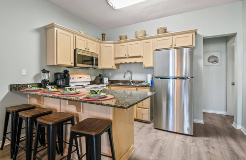 Gulfport House | Two Gulfport Side-by-Side Townhomes ONE BLOCK to BEACH, 6 bedrooms & 6 bath