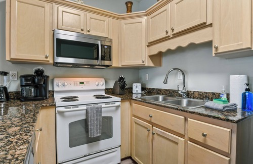 Gulfport House | Two Gulfport Side-by-Side Townhomes ONE BLOCK to BEACH, 6 bedrooms & 6 bath