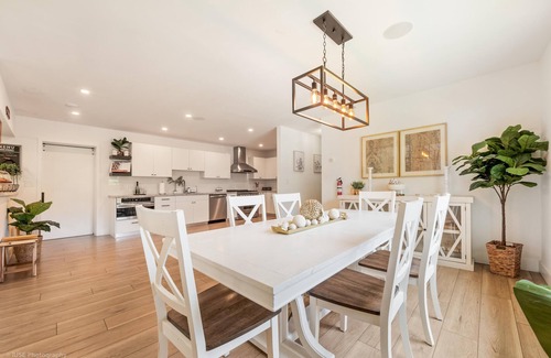Ludlam House | Two homes: 13BR Heated Pool, Golf & Sport Park L53