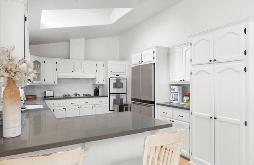 San Luis Obispo House | Two homes on 41 acres! Sleeps up to 18