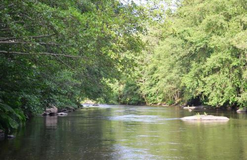 Chateauponsac House | Two Hoots - farmhouse with summer pool.
