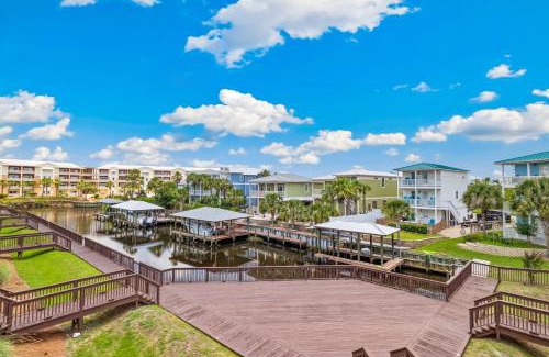 Waterside Village House | Two if by Sea