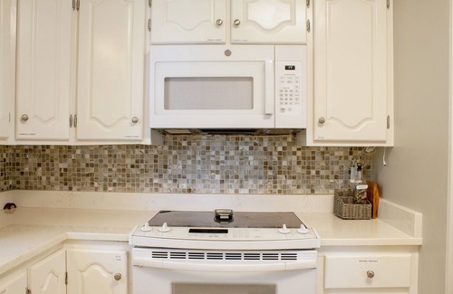 Florence House | Two kitchens, Boathouse, Firepit, Bunks, Kayaks