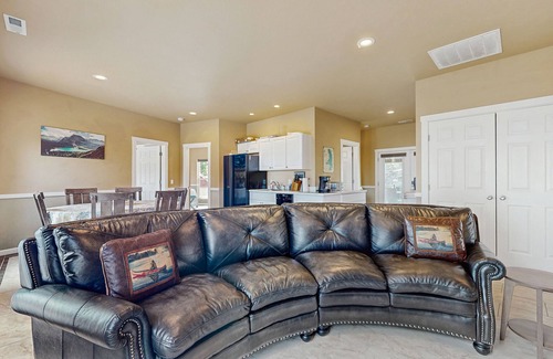 Lakeside House | Two-level lakefront home with hot tub access, AC, W/D, & lovely patio