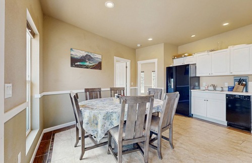 Lakeside House | Two-level lakefront home with hot tub access, AC, W/D, & lovely patio