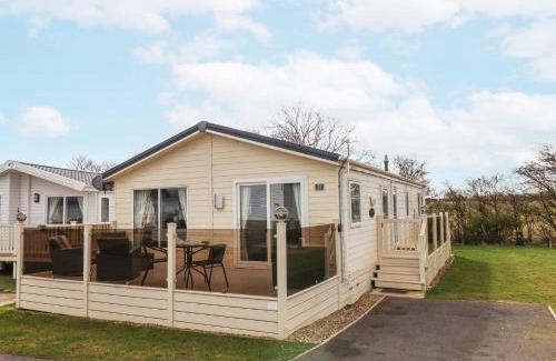 Cayton Bay House | Two Little Ducks