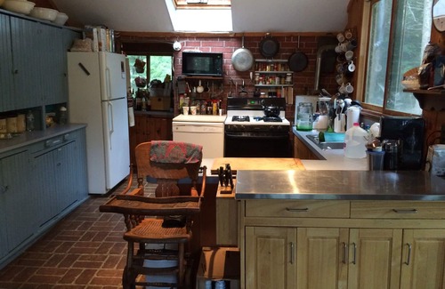 Williston Cottage | Two lovely cottages on Lake Iroquois near Burlington, Vermont