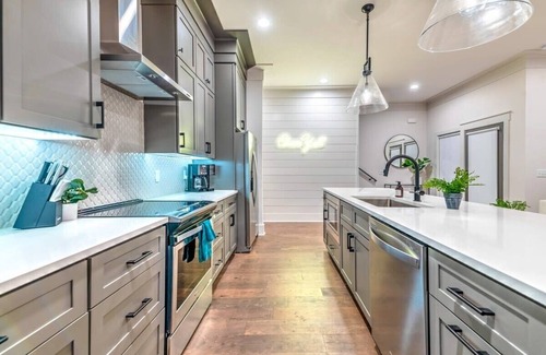 Eastwood House | Two Luxe Homes-Game Rooms! 31 Beds! Large groups!