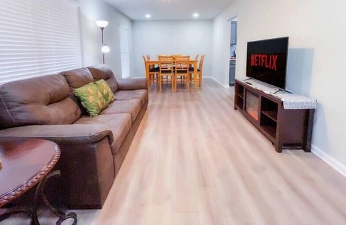 Pecan Valley House | *Two Master Bedrooms* Two Kitchens