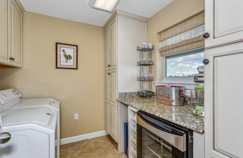 Pensacola Beach House | Two master suites and a bunk room. Come get sandy with us!