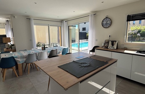 Saint-Lunaire Villa | Two minutes from Dinard, beautiful seaside villa with heated pool.