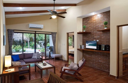 Playa Colorado House | Two minutes walk from the beach in Playa Colorado with a pool!