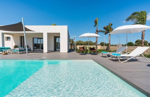 Reitani Villa | Two modern villas with pool near the sea