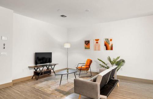 Tempe Apartment | TWO Modern Waterfront CozySuites sidebyside