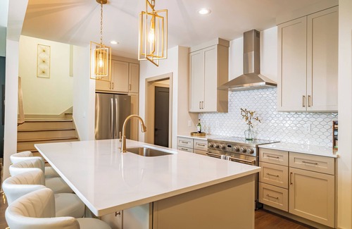 Eighth Avenue House | Two New Homes | 2mi to Broadway| Rooftop HotTub