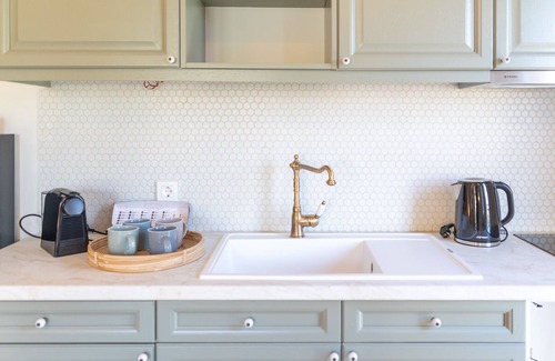 Psathopirgos Apartment | Two Olive Trees - "Olive" Apartment - 2 bedrooms - Sea View