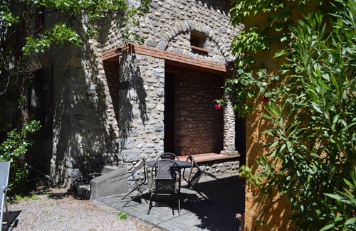 Prades Cottage | Two person gite in town of Prades (2 people maximum)