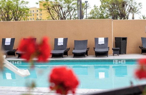 Southwest Anaheim House | Two Pet-Friendly Suites – Close to Disneyland and Angel Stadium of Anaheim