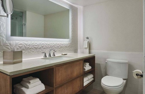 Las Vegas Hotel | Two Queen Room at a Hotel