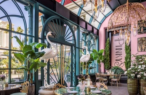 Las Vegas Hotel | Two Queen Room at a Hotel