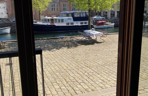 Christianshavn Apartment | Two room apartment in Central Copenhagen old town by Chrisitanshavns Canaln